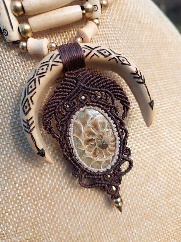 Collier ras-de-cou ammonite fossile – Image 6