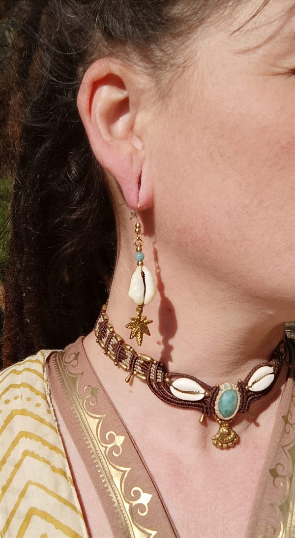Boucles d'oreilles cauris feuille de chanvre – Image 3