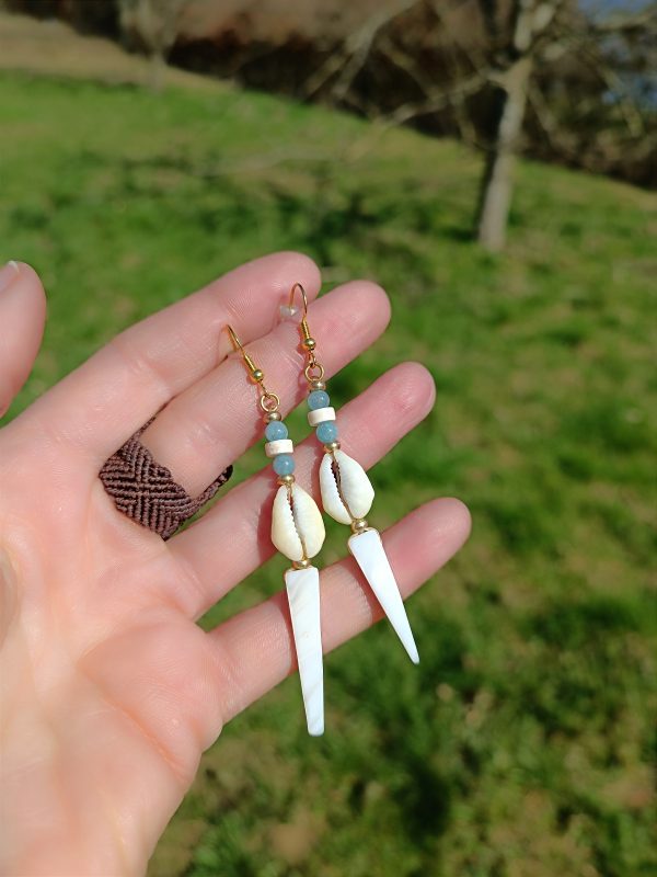 Boucles d'oreilles cauris aigue marine – Image 3