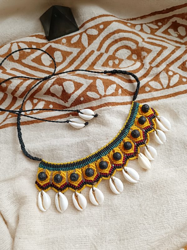 Collier pierre de lave